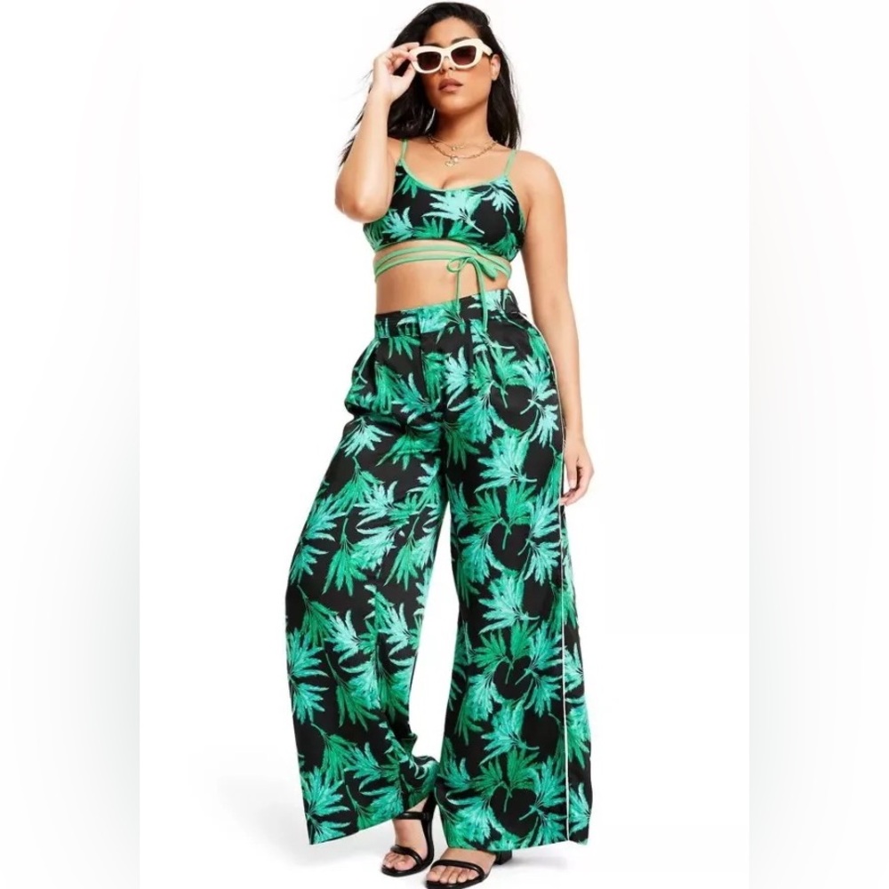Women’s Feathered Palm Print Wide Leg Pants - Fe Noel Target Green/Black Size: M